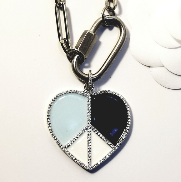 Carabiner Paperclip Chain with Enamel Peace Heart - Picture 2 of 5